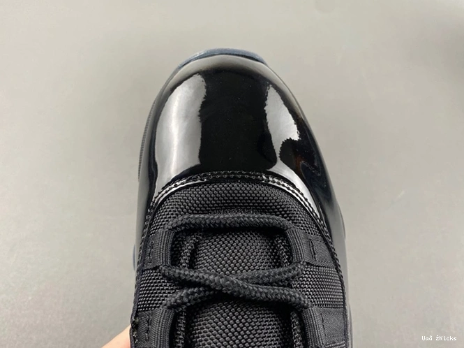Air Cozy 11 Jordan 670 1822 378037 - 0723